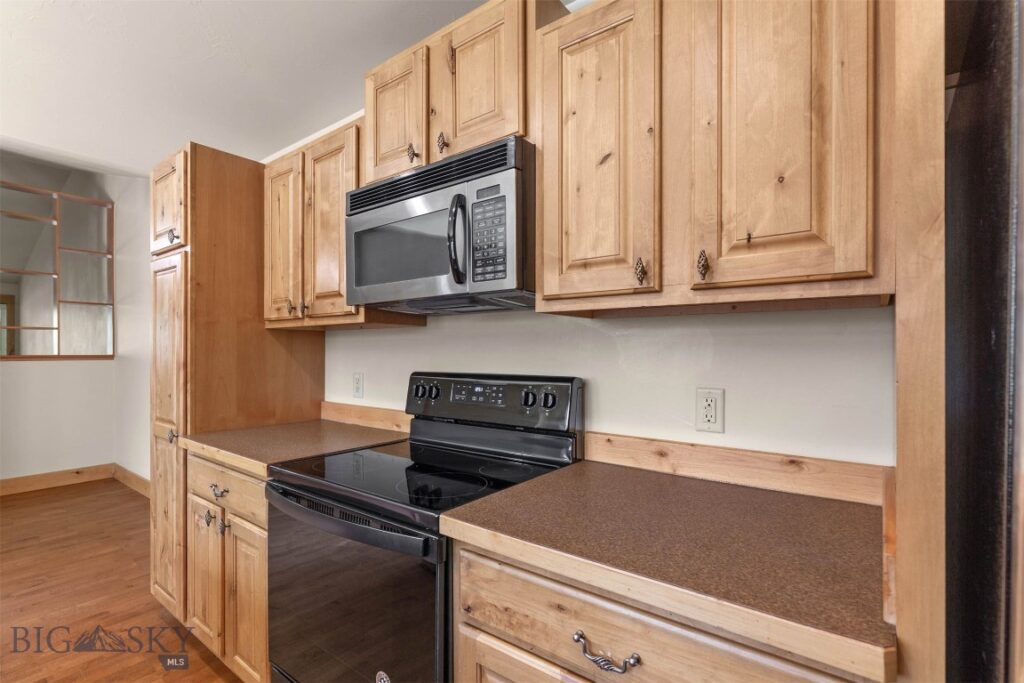 986 Flanders Creek, Bozeman MT 59718