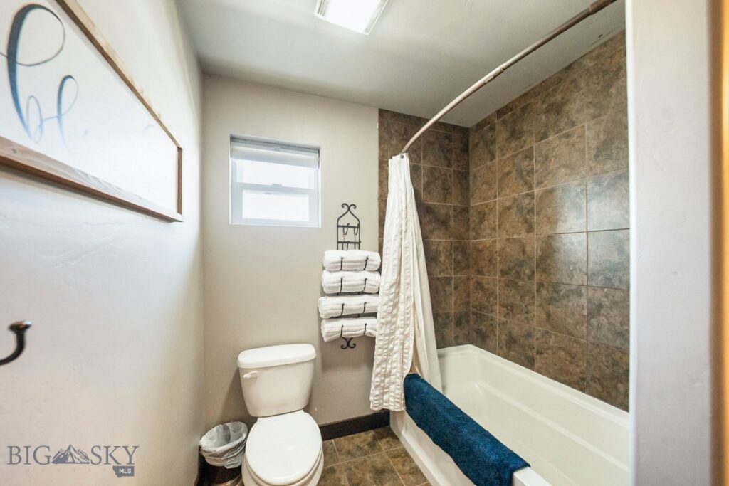 4767 Victory Street, Bozeman MT 59718