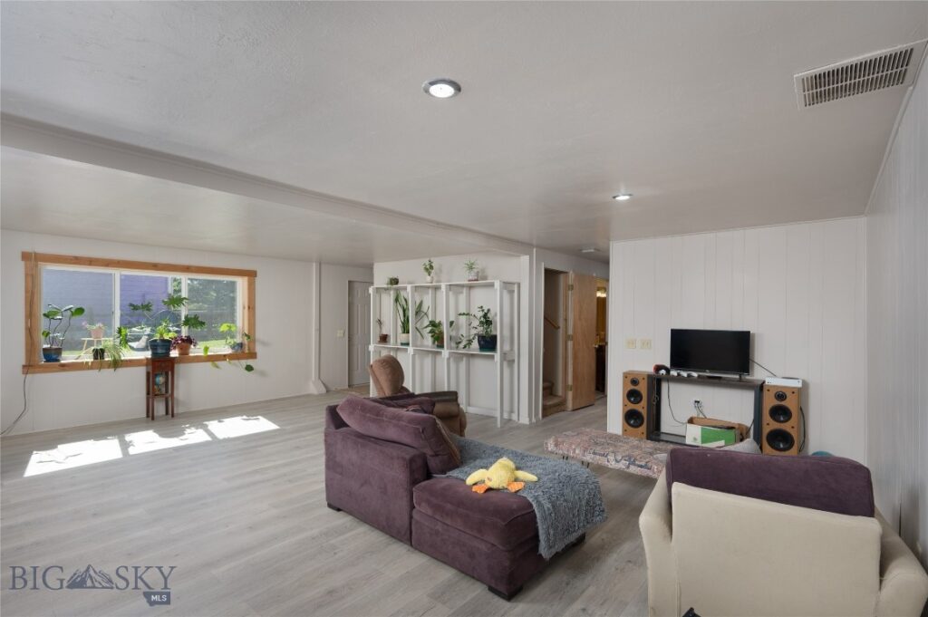 1104 S Pinecrest Drive, Bozeman MT 59715