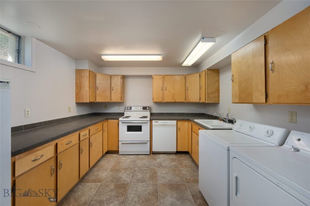 1104 S Pinecrest Drive, Bozeman MT 59715
