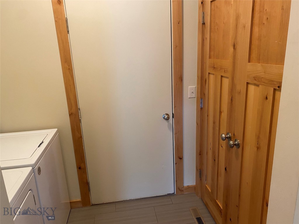 33 Voyager Lane, Bozeman MT 59718