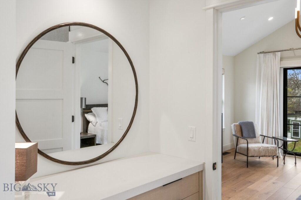 208 S 3rd Avenue, Bozeman MT 59715