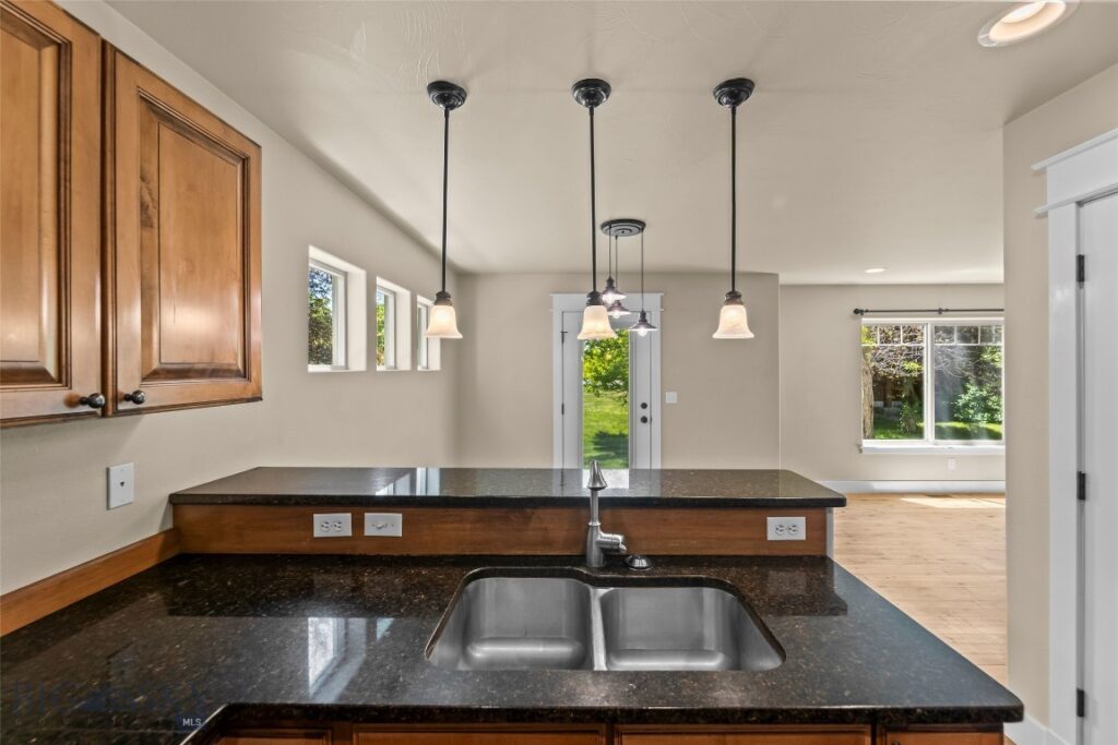 2863 N 27th, Bozeman MT 59718